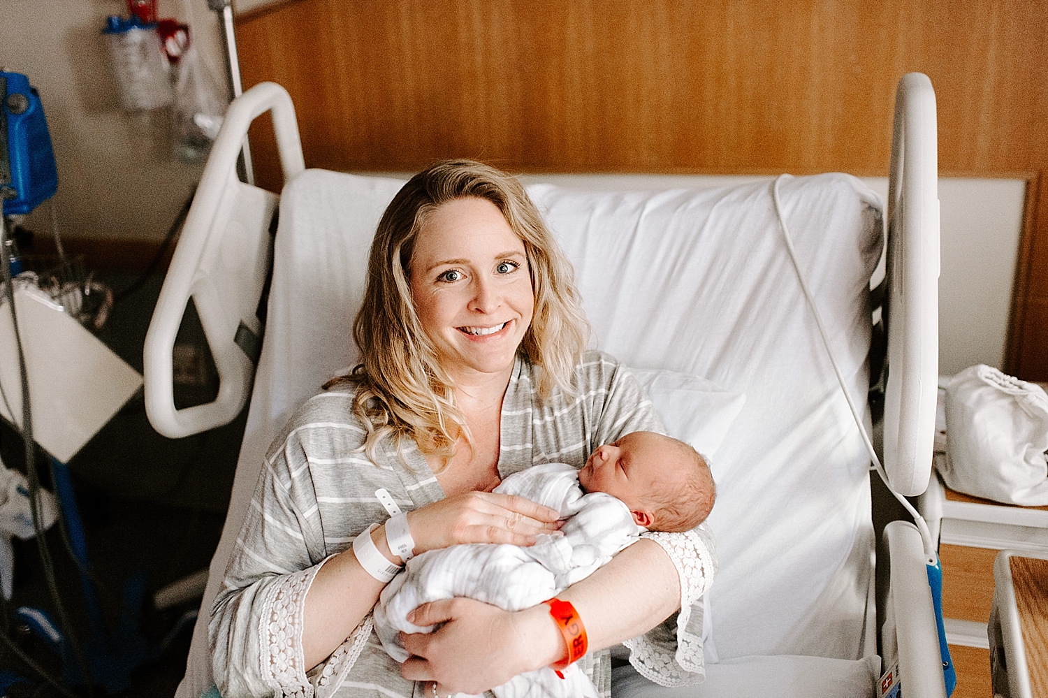 Hospital Newborn Photos with Tacoma Newborn Photographer, Meg Newton Photography 
