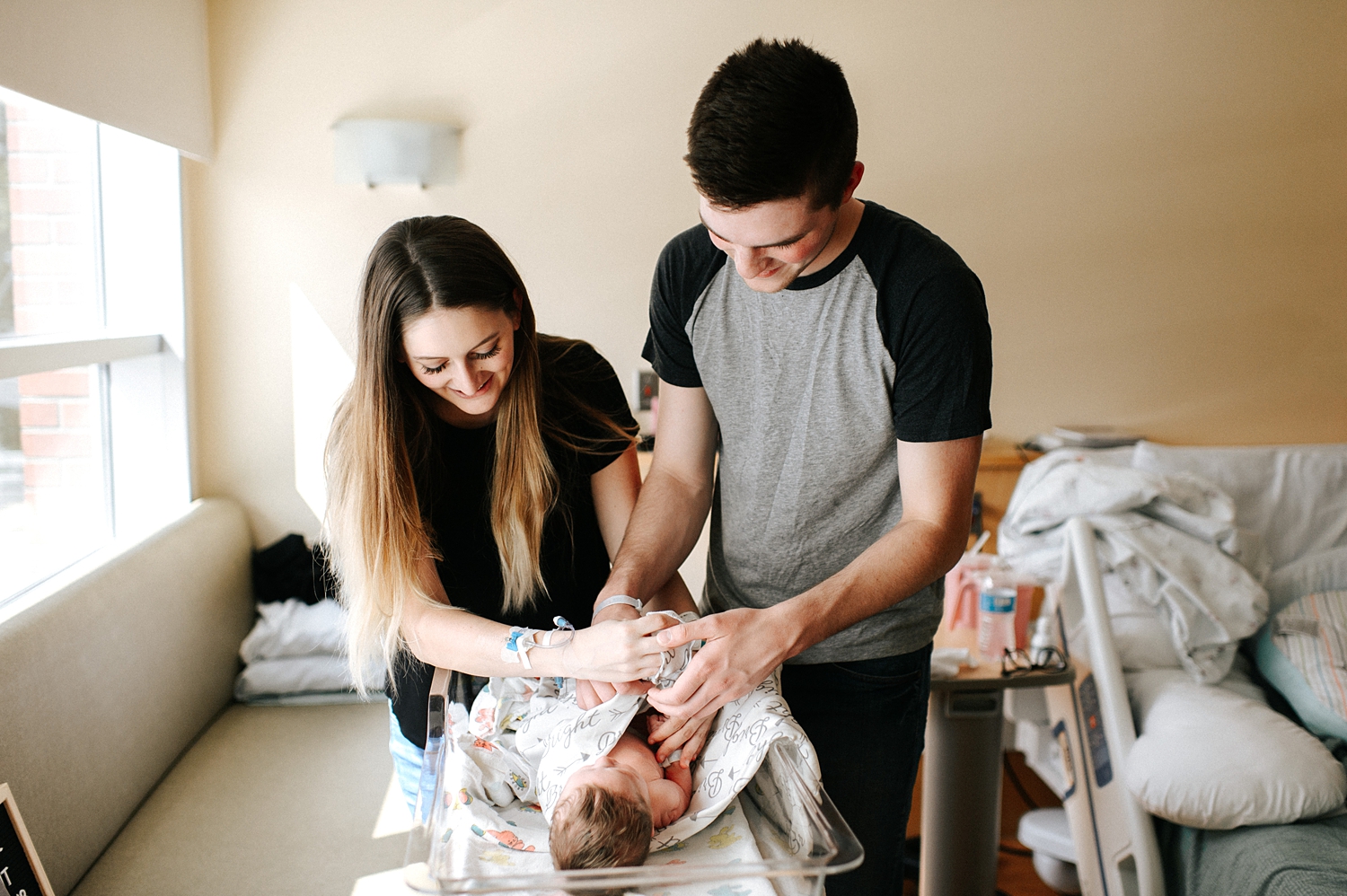 First time parents with baby at Good Samaritan Hospital | Meg Newton Photography