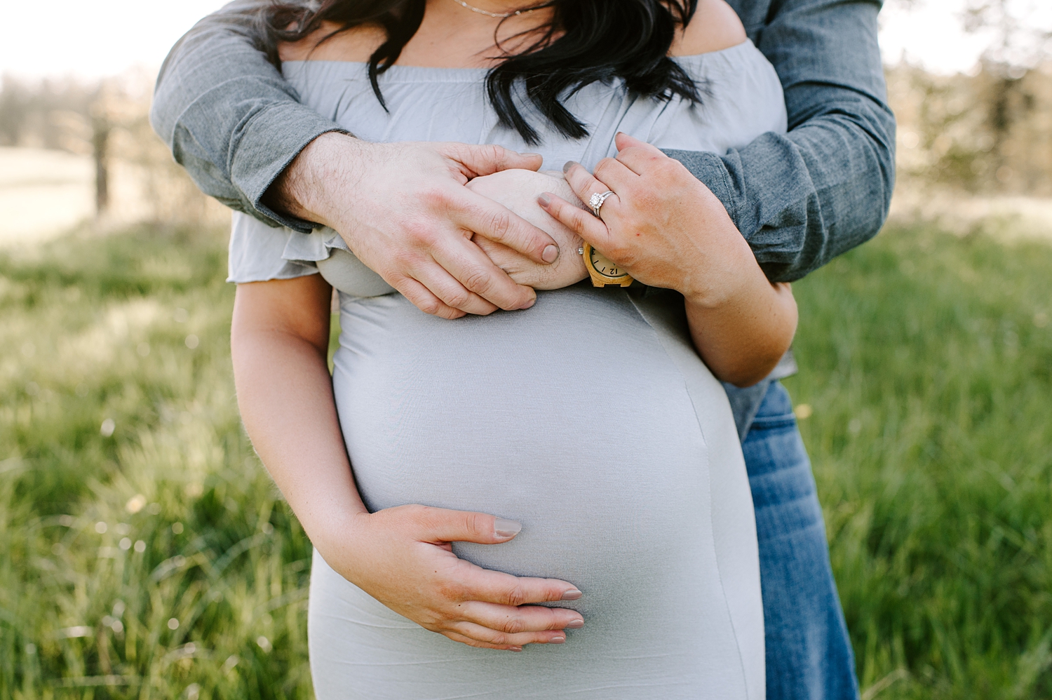 Outdoor Maternity Session in Seattle, WA | Meg Newton Photography