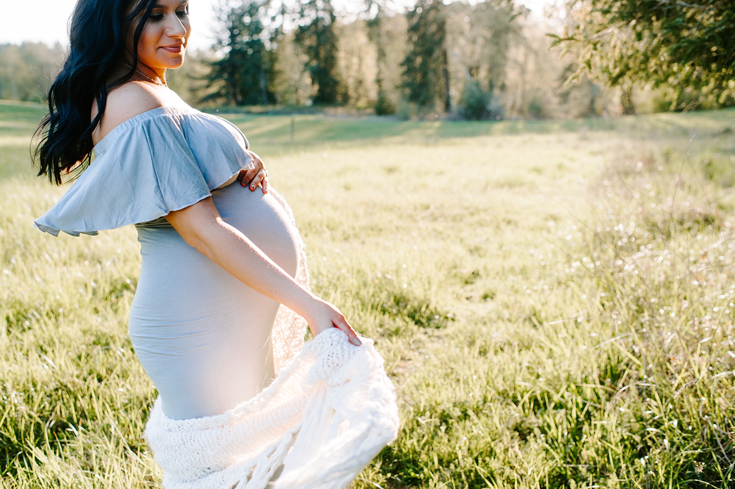 Mama dancing with her baby girl during maternity photoshoot | Meg Newton Photography 