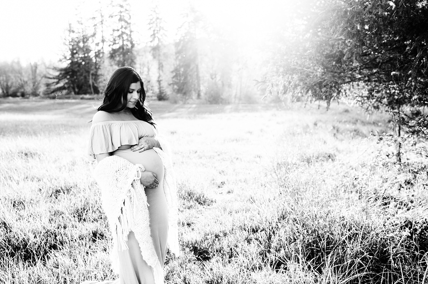 Black and white maternity portrait of Mama-to-be | Meg Newton Photography 