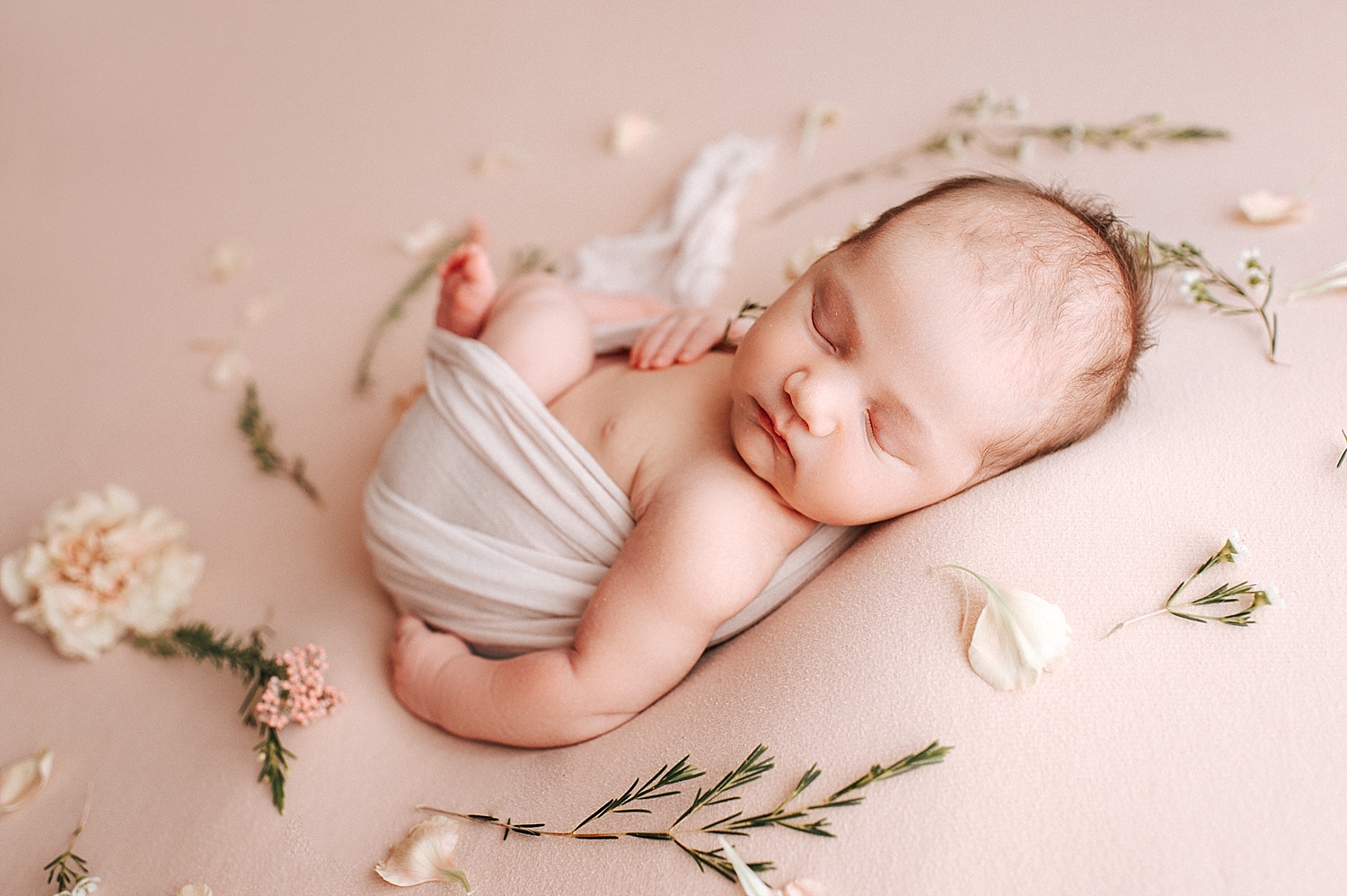 Posed Newborn Photographer | Meg Newton Photography