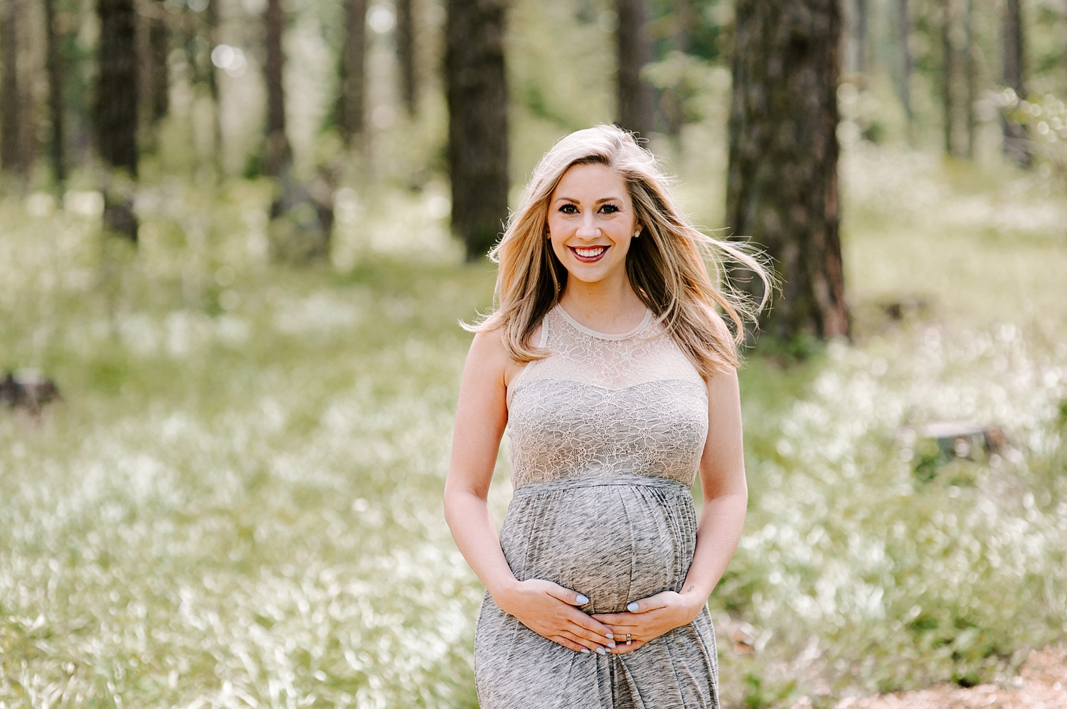 Glowing Pregnant Mama at Suncadia Maternity Session with Seattle Newborn Photographer, Meg Newton Photography 