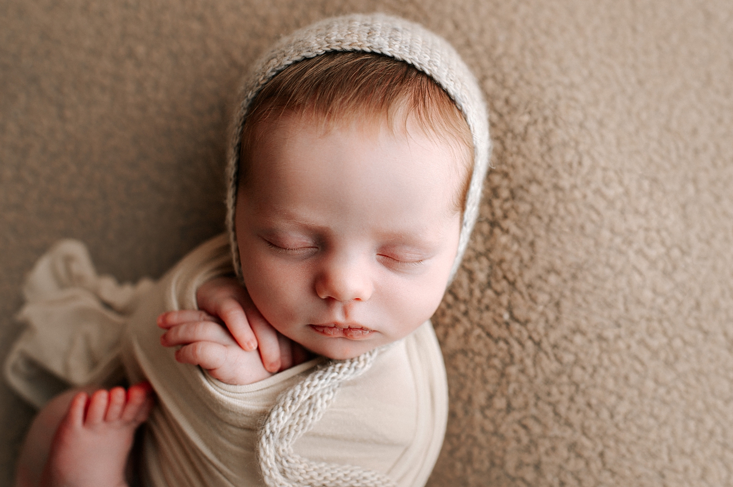 Relaxed newborn pose with Tacoma Baby Photographer, Meg Newton Photography 